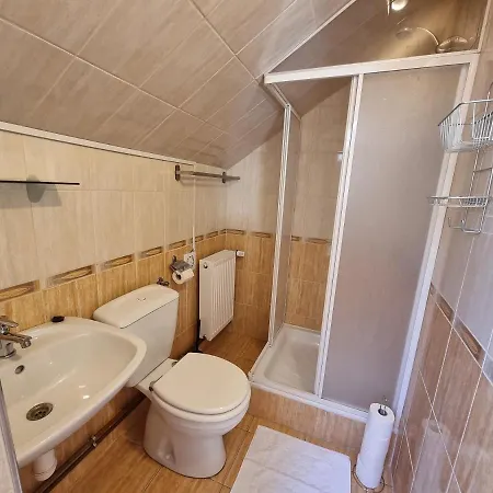 Abigel 2 Vendeghaz 3*