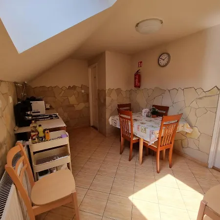 Πανσιόν Abigel 2 Vendeghaz Μίσκολτς