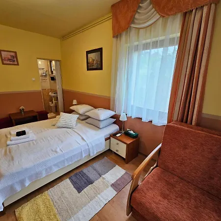 Abigel 2 Vendeghaz Gæstehus 3*