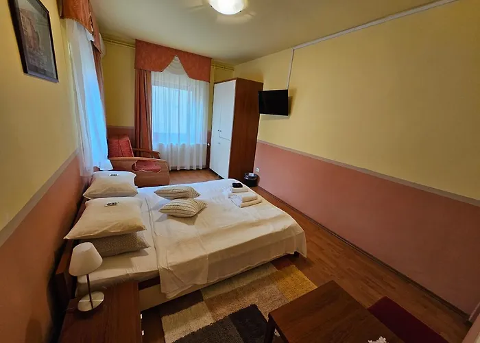 Abigel 2 Vendeghaz Гостевой дом